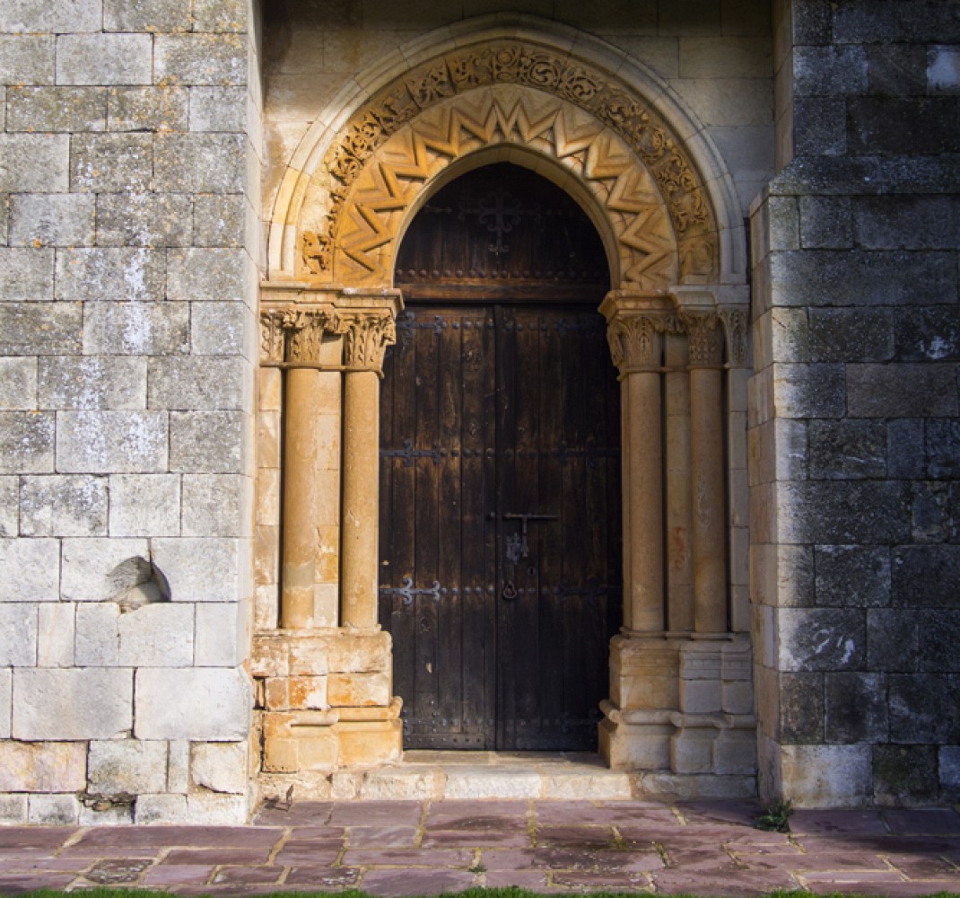 Iglesia monástica de Santa Eufemia de Cozuelos