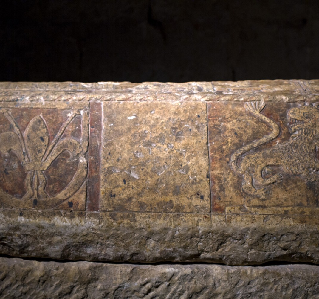 Sepulcro policromado