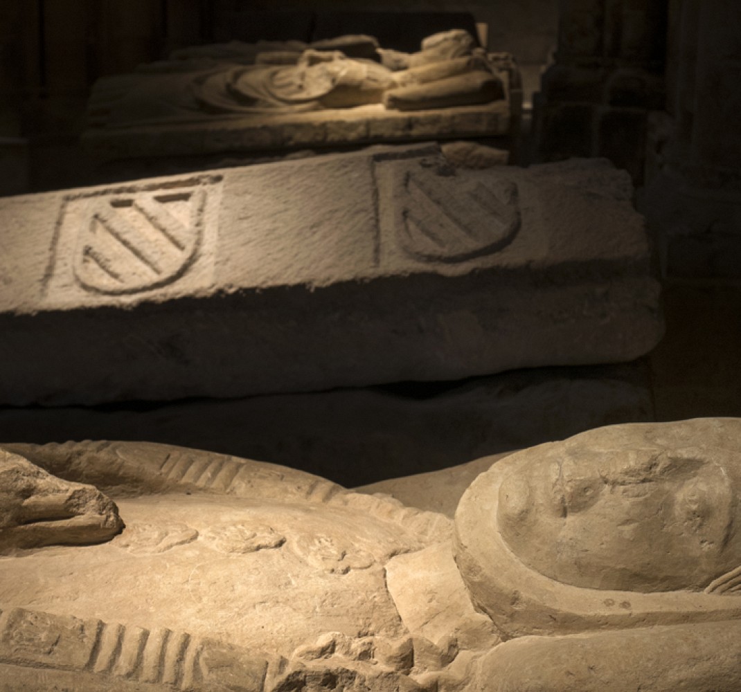 Sepulcro de una dama de la familia Villalobos