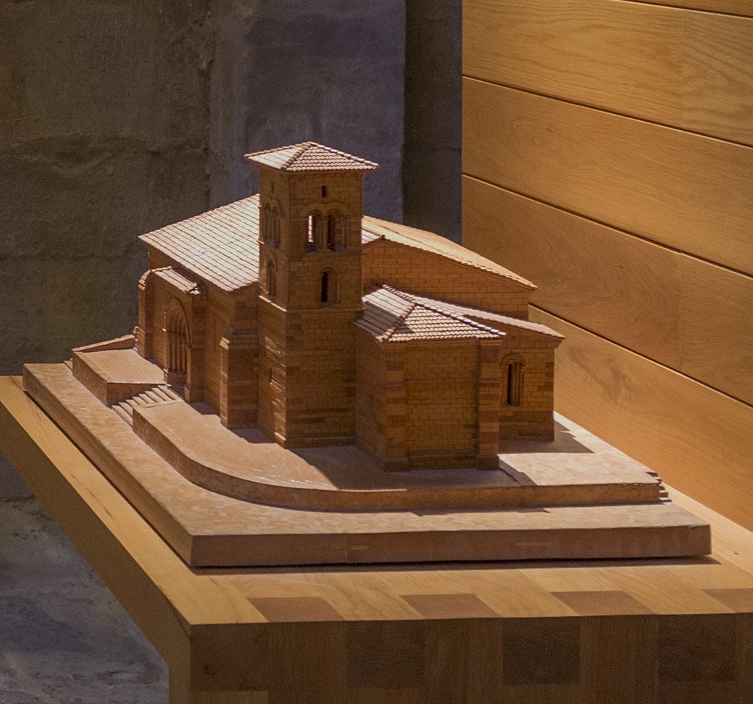 Maquetas de iglesias románicas