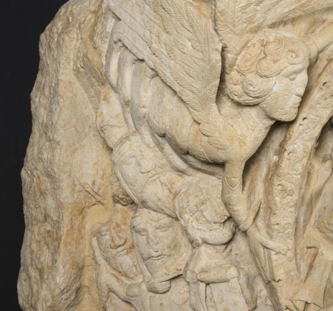 Capitel simple con la escena de la Ascensión de Cristo