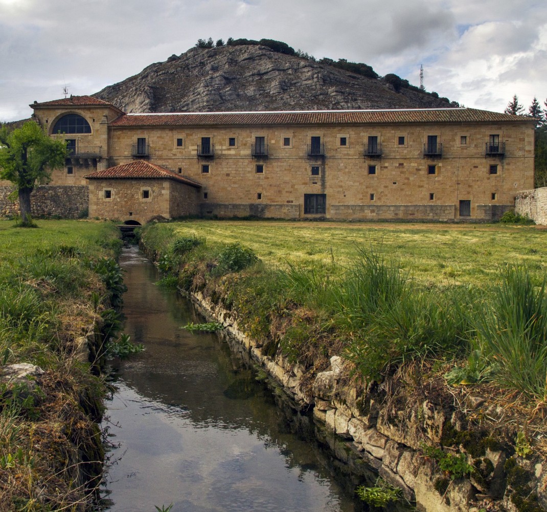 Arroyo que cruza el monasterio